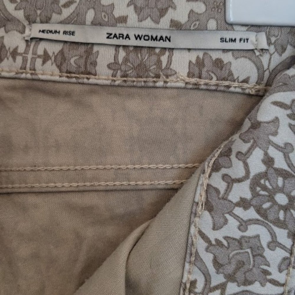 ZARA Mid Rise Print Skinnys - Picture 4 of 5